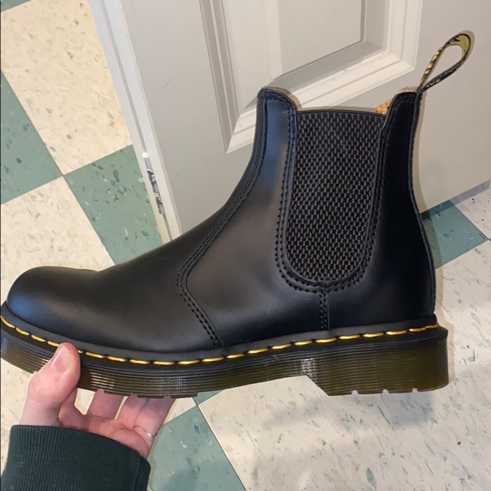 doc marten chelsea boots